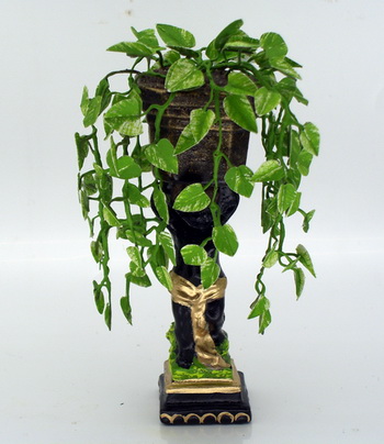 Devils Ivy in Blackamoore Stand